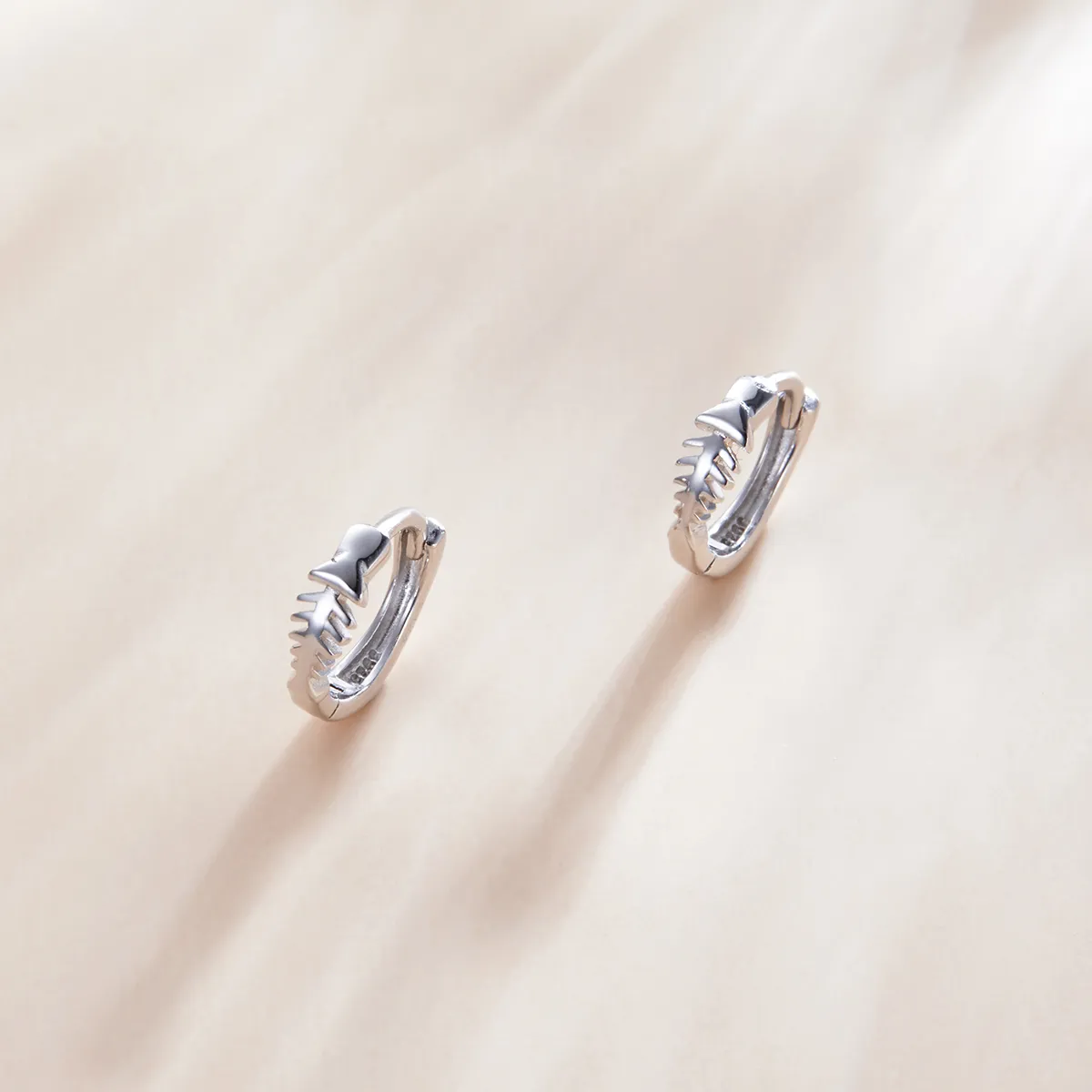 Pandora Style Silver Delicate Fish Bones Hoop Earrings - SCE1108