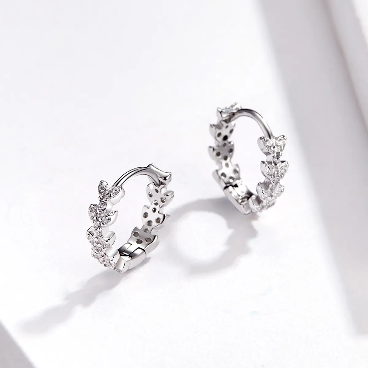 Pandora Style Silver Shiny Leaf Hoop Earrings - BSE150