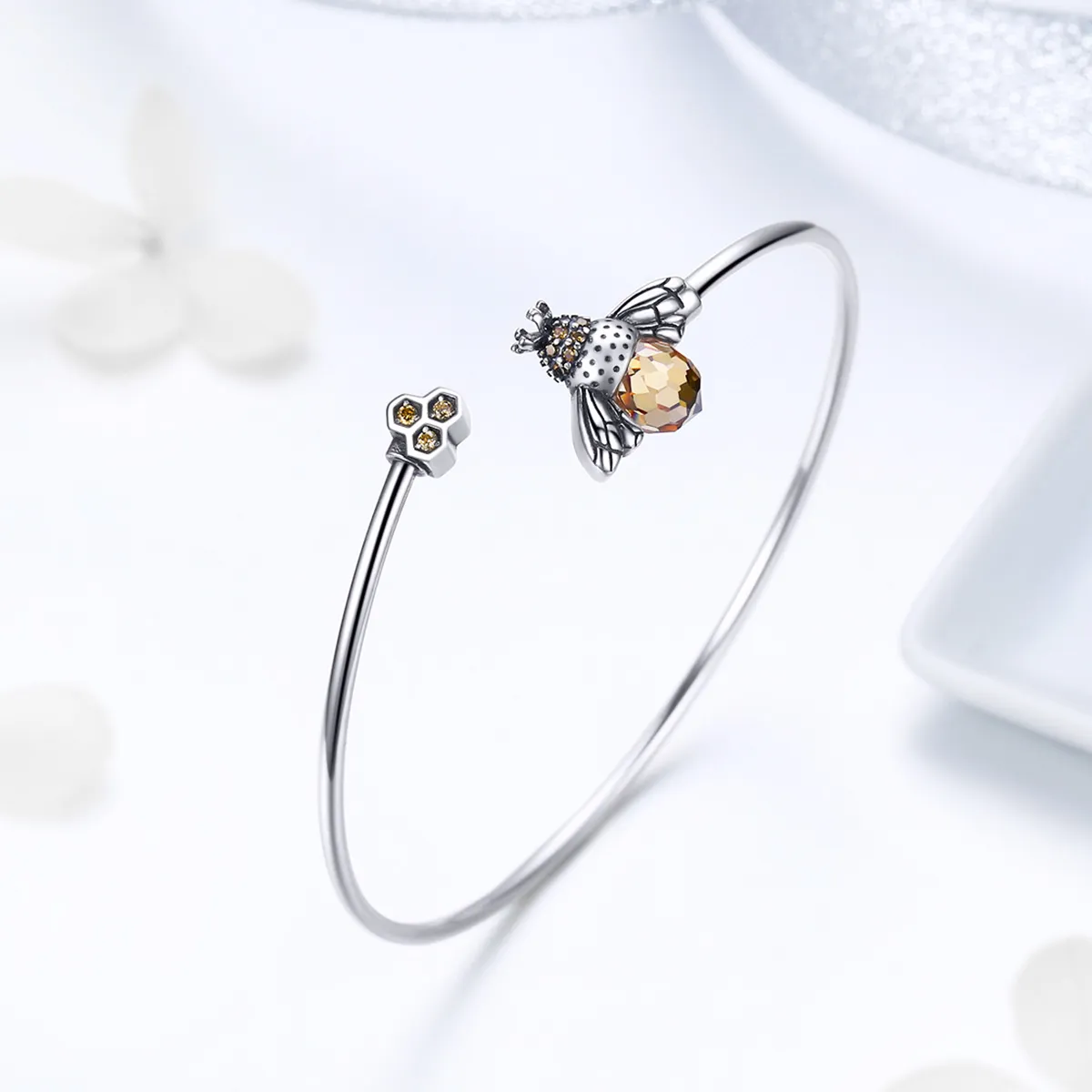 Pandora Style Silver Story of The Bee Open Bangle - SCB104