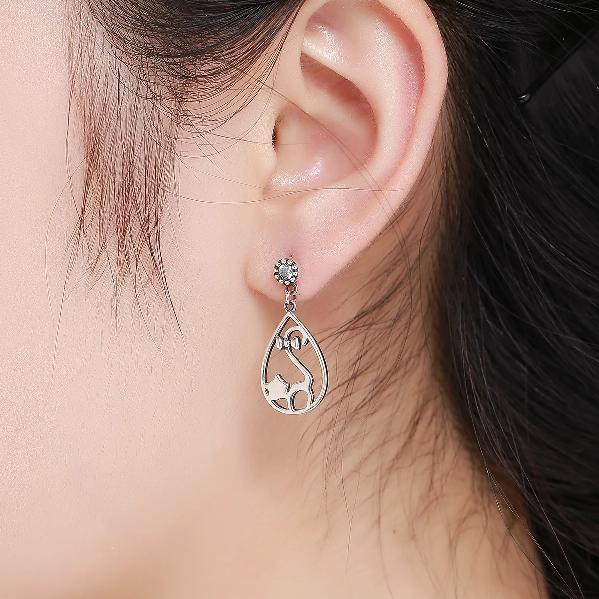 Pandora Style Silver Miss Kitty Hanging Earrings - SCE365