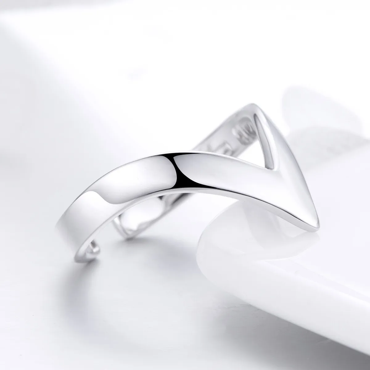 Pandora Style Silver Wishbone Ring - SCR470