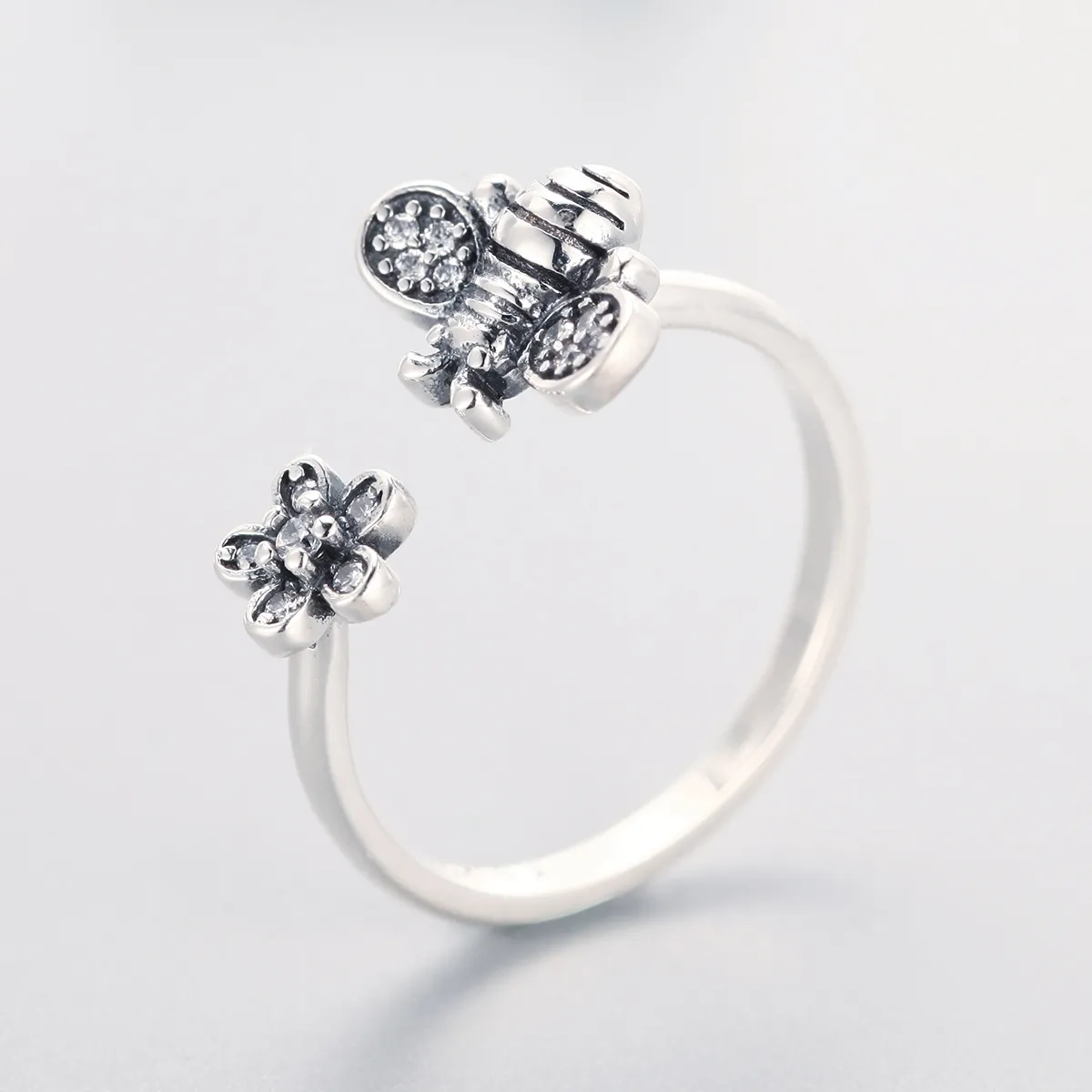 Pandora Style Silver Bee and Flower Ring - SCR086
